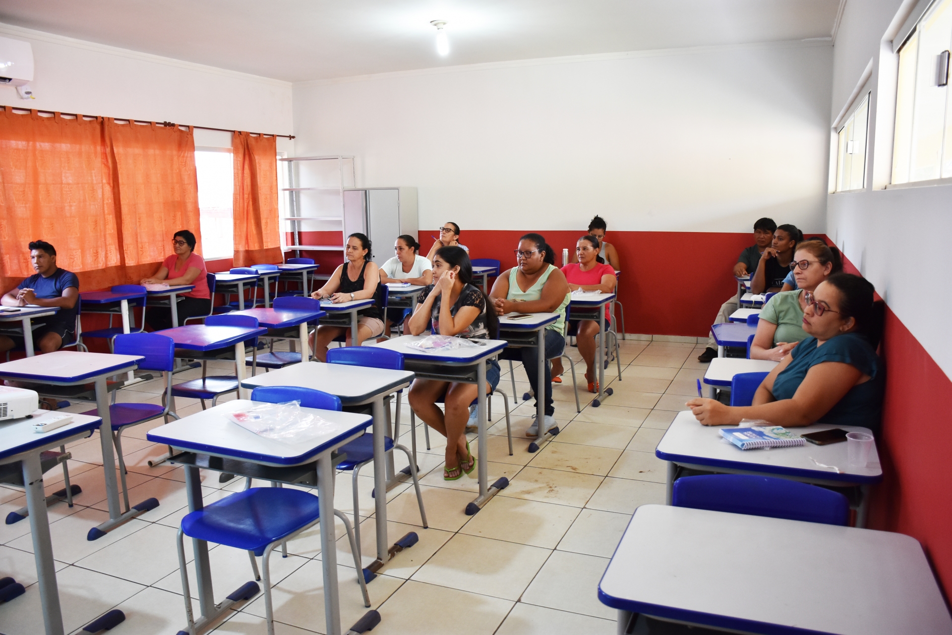 Merendeiros das escolas recebem capacitação em Gaúcha do Norte
